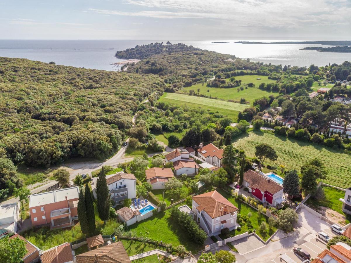 Nature & Sea Holiday Home With Pool Pula Buitenkant foto